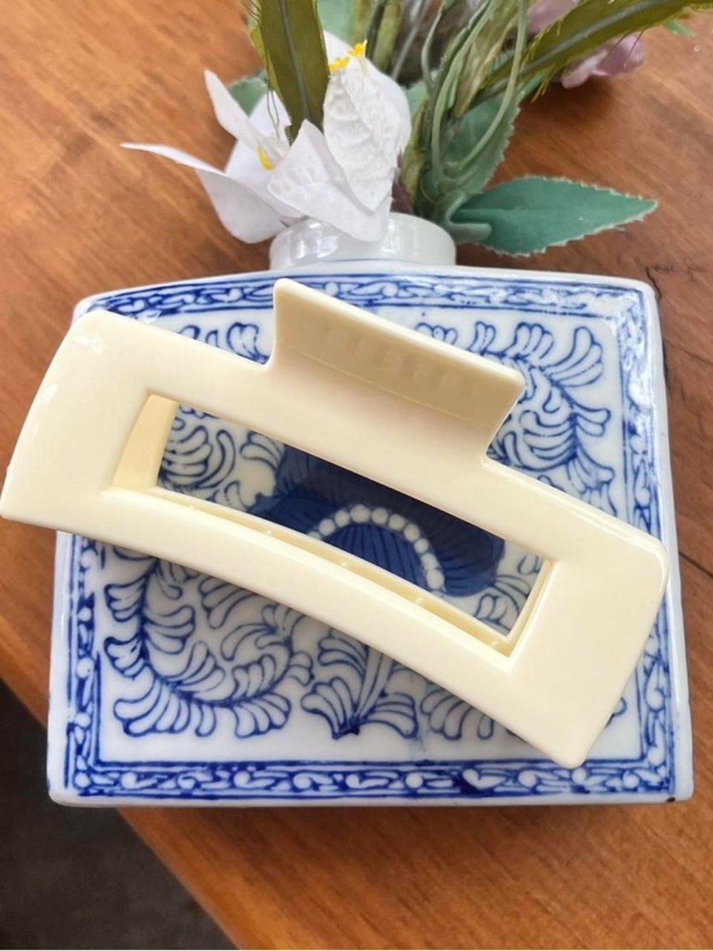 Urban Outfitters Cream Rectangular Hair Claw Clip